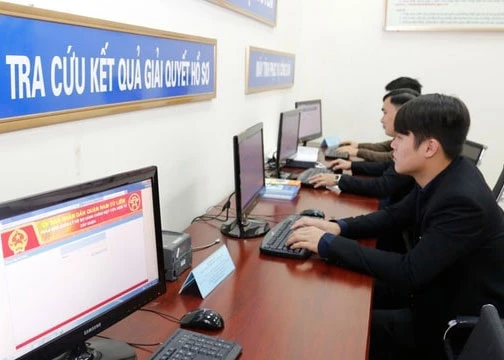 Dứt cảnh đánh trống bỏ dùi