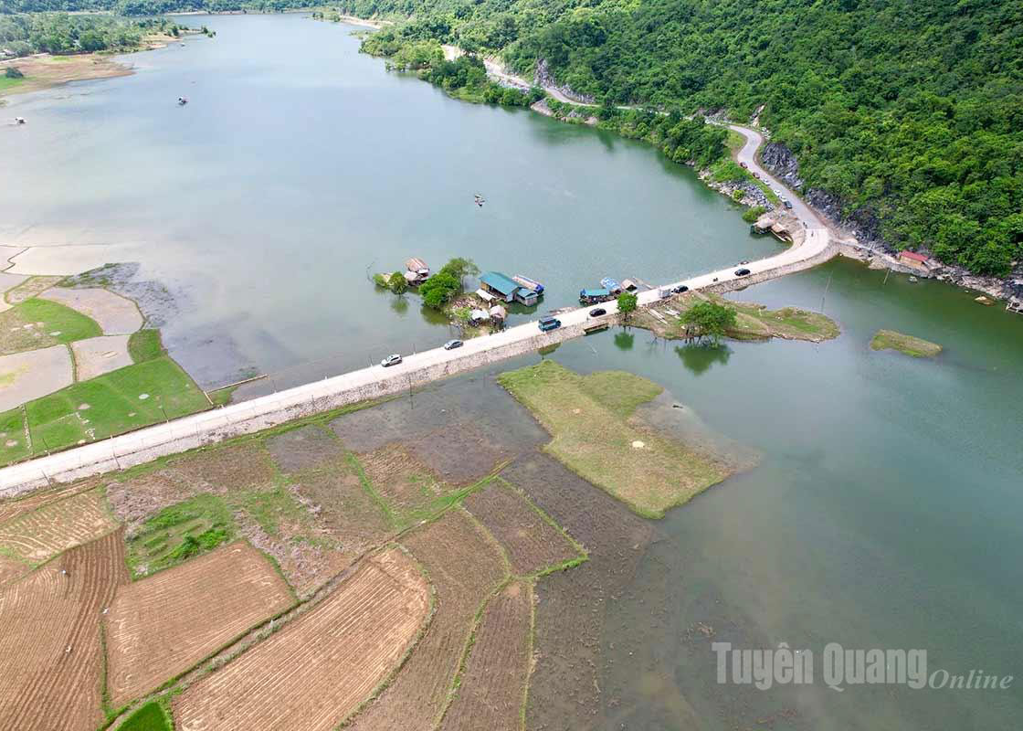 Noong lake from above.