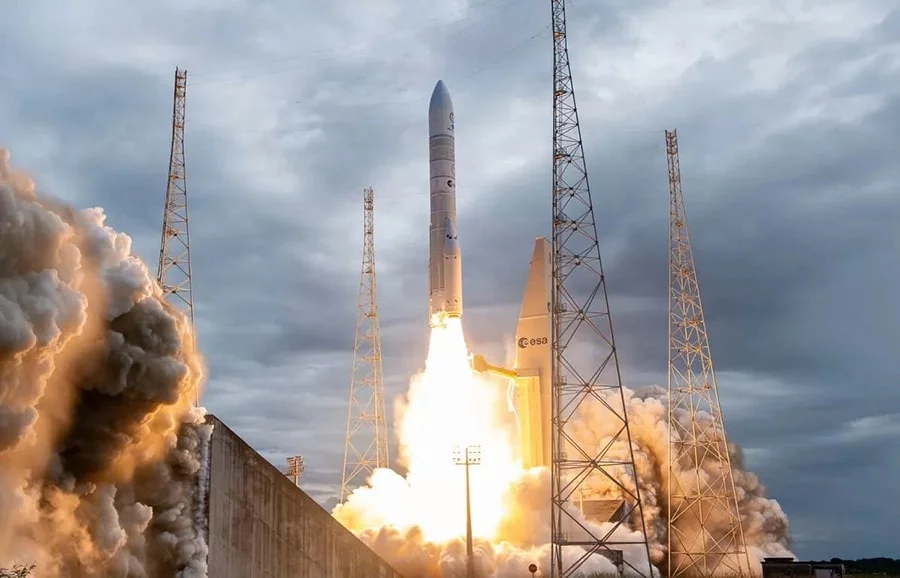 Tên lửa đẩy hạng nặng Ariane 6 của châu Âu được phóng vào quỹ đạo tại Guyane (Pháp). Ảnh: ASA