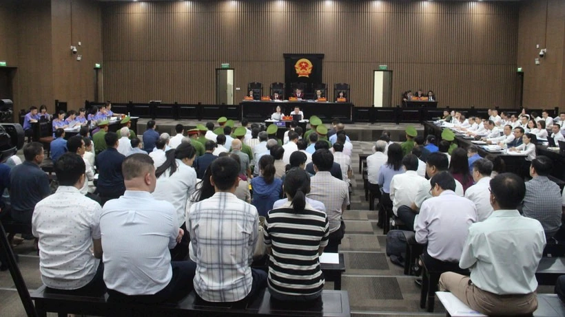 Toàn cảnh phiên tòa.