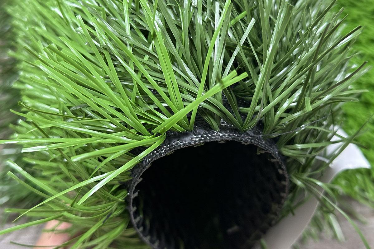 Cỏ chất lượng cao sợi dầy, màu xanh tự nhiên