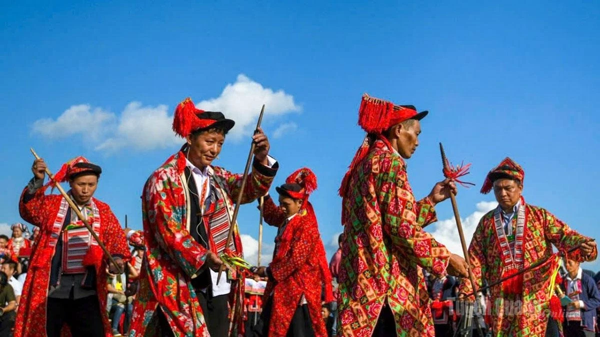 Red Dao people in the Chieu Lau Thi mountain region preserve their traditional cultural heritage through the Ban Vuong Festival.