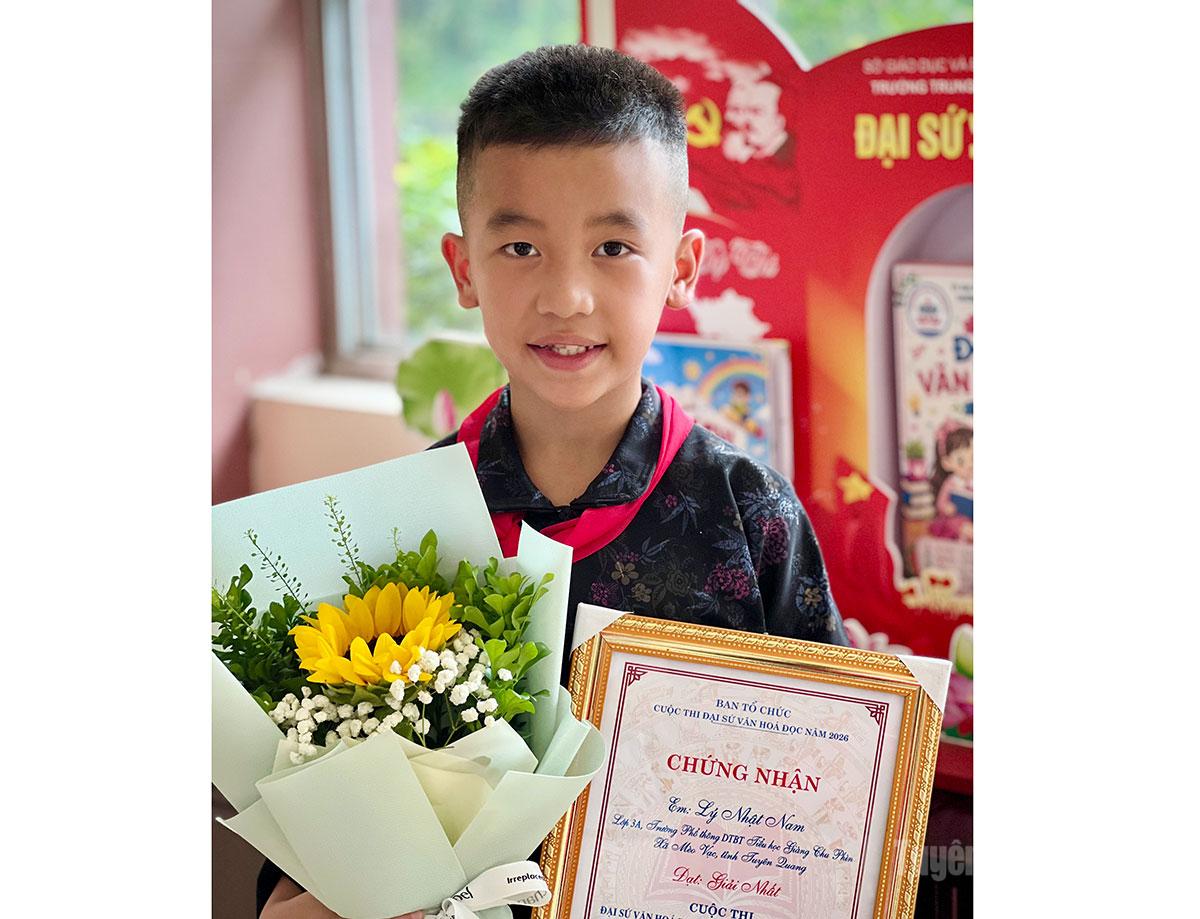 Em 
Lý Nhật Nam, 
lớp 3A, 
Trường Phổ thông Dân tộc Bán trú Tiểu học 
Giàng Chu Phìn.