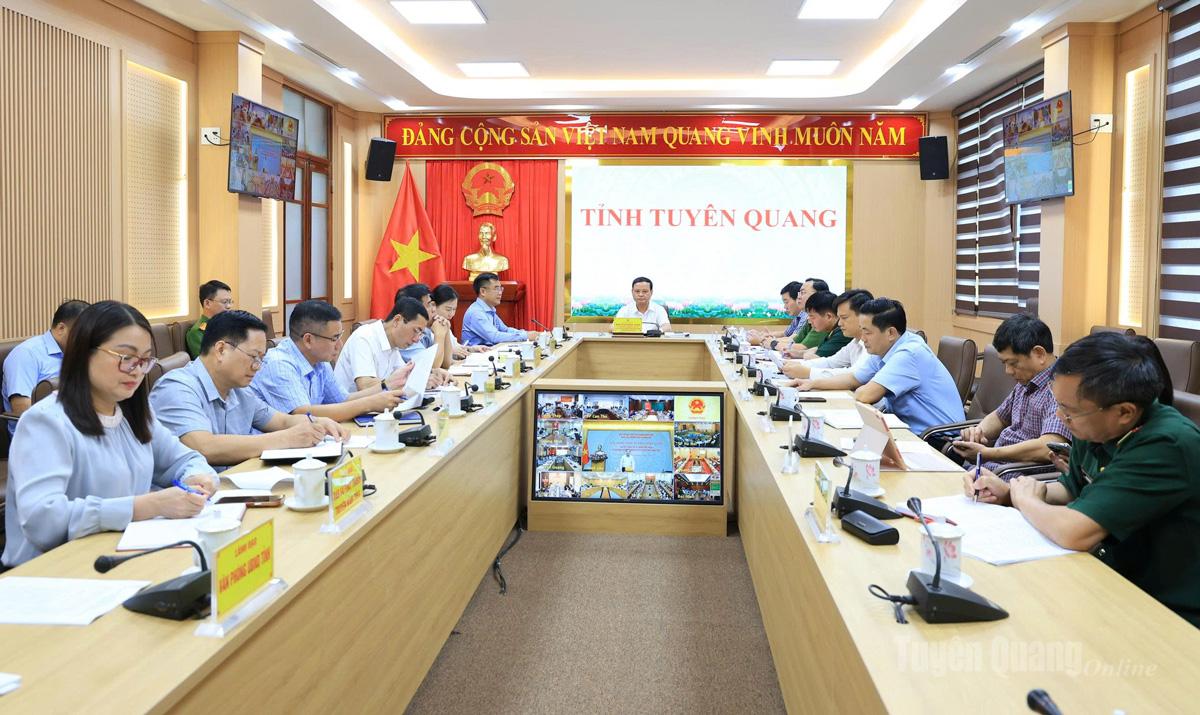Đồng chí Nguyễn Mạnh Tuấn,Ủy viên Ban Thường vụ tỉnh Ủy, Phó Chủ tịch Thường trực UBND tỉnh, Trưởng Ban Chỉ đạo 389 tỉnh chủ trì dự Hội nghị tại điểm cầu tỉnh Tuyên Quang.