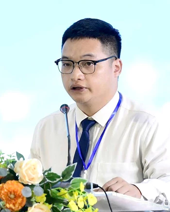 Nhà báo Ma Ngọc Hưng, Phó Trưởng phòng Thời sự,
Báo và phát thanh, truyền hình Tuyên Quang