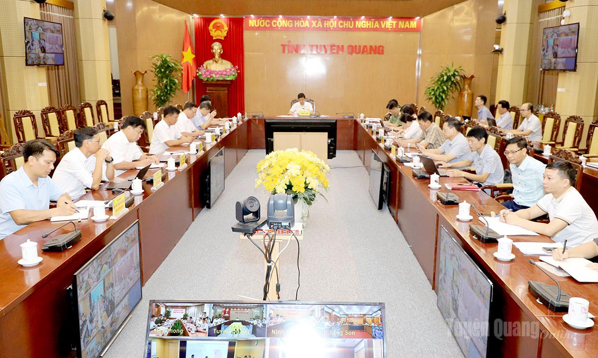 Quang cảnh phiên họp tại điểm cầu tỉnh Tuyên Quang.