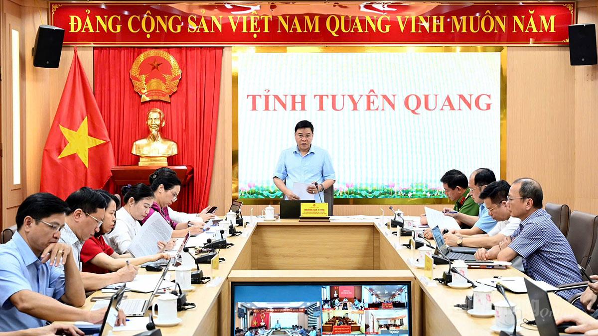 Các đại biểu dự cuộc họp.
