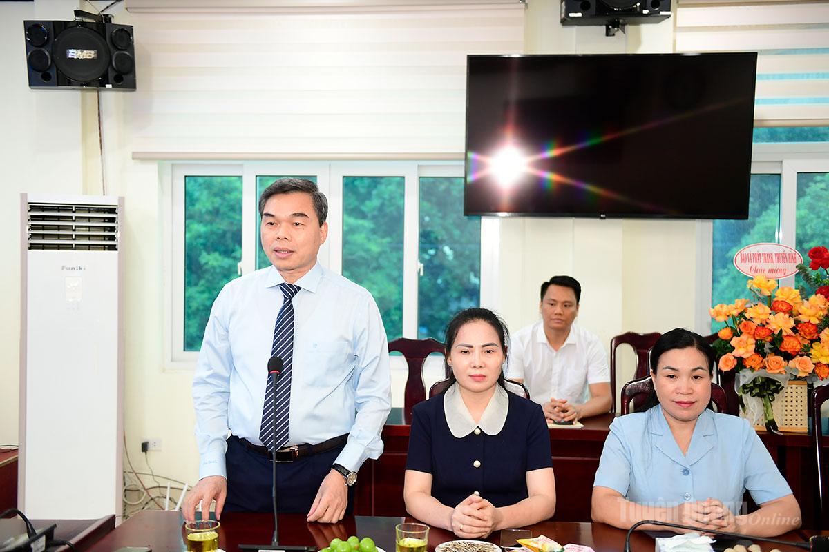 Đồng chí Ma Thế Hồng, Phó Bí thư Tỉnh ủy, Chủ tịch Ủy ban MTTQ Việt Nam tỉnh Tuyên Quang phát biểu chúc mừng Liên đoàn Lao động tỉnh.