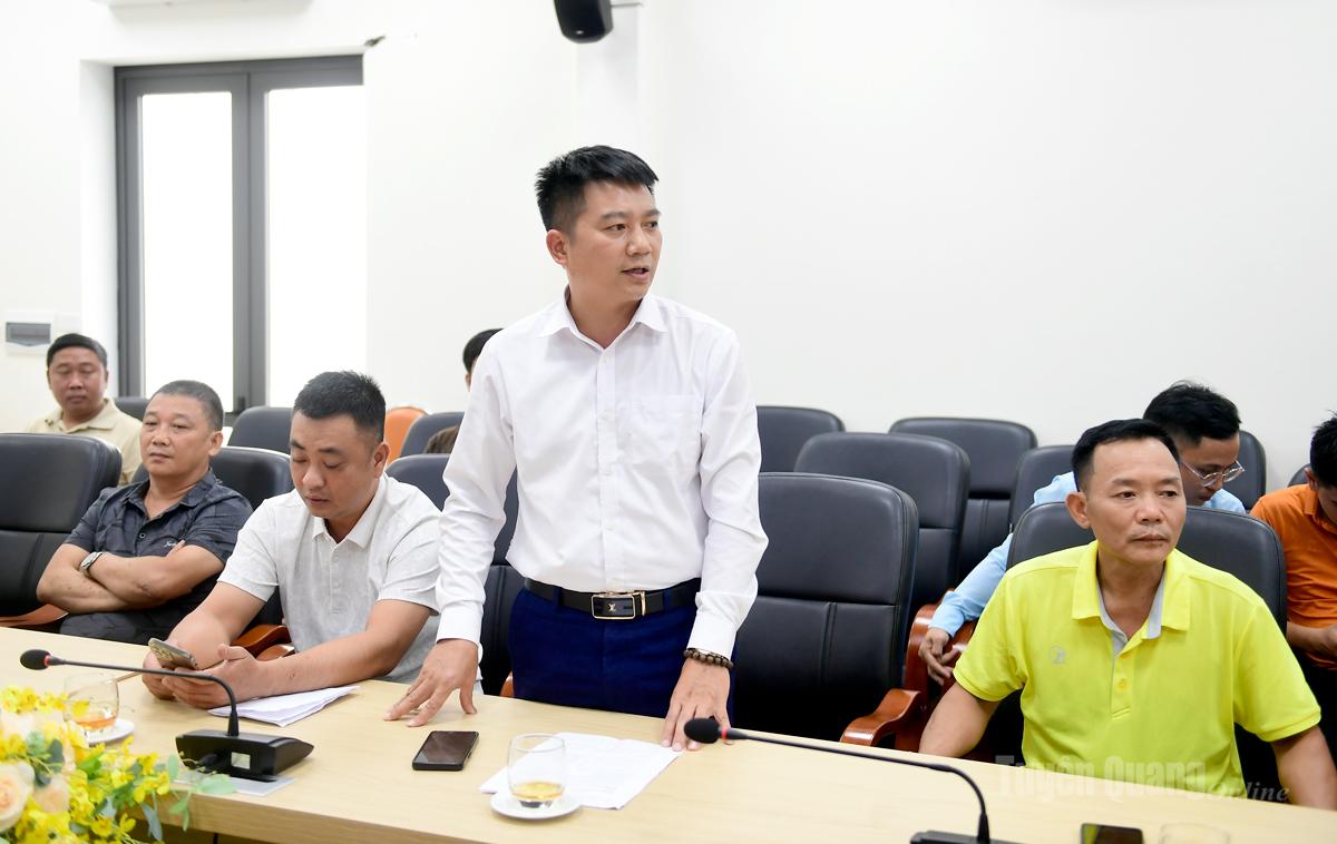 Đại biểu tham gia nêu ý kiến tại cuộc họp.