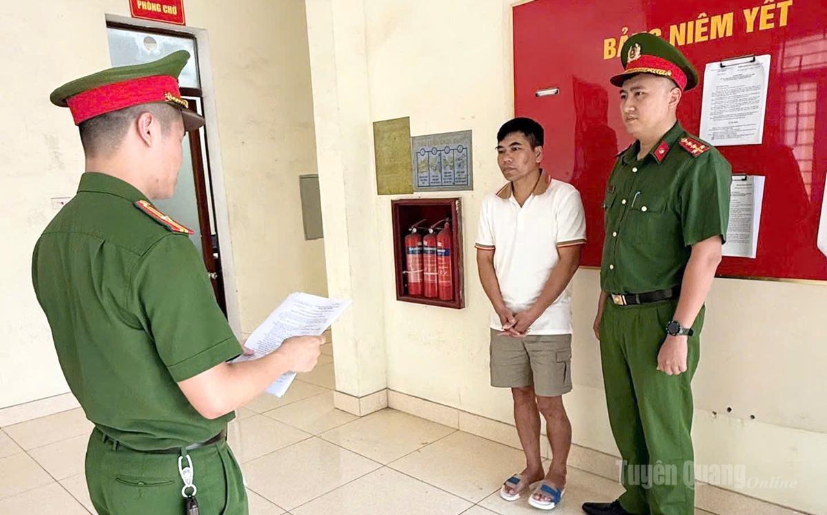 Cơ quan Công an thi hành Quyết định khởi tố bị can và Lệnh bắt bị can để tạm giam đối với Hoàng Đạo Tú.