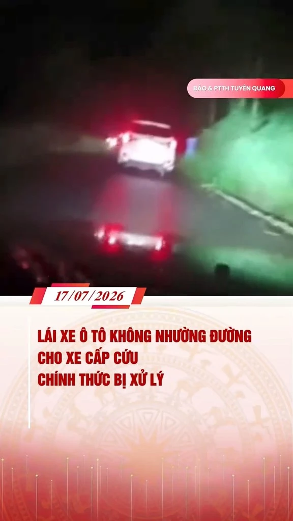 L&aacute;i xe &ocirc; t&ocirc; kh&ocirc;ng nhường đường cho xe cấp cứu ch&iacute;nh thức bị xử l&yacute;