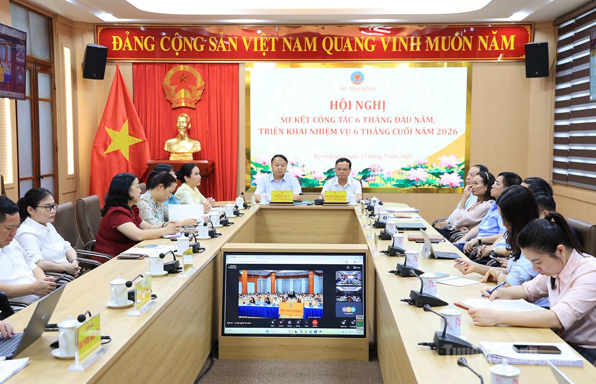 Các đại biểu dự hội nghị tại điểm cầu tỉnh Tuyên Quang.
