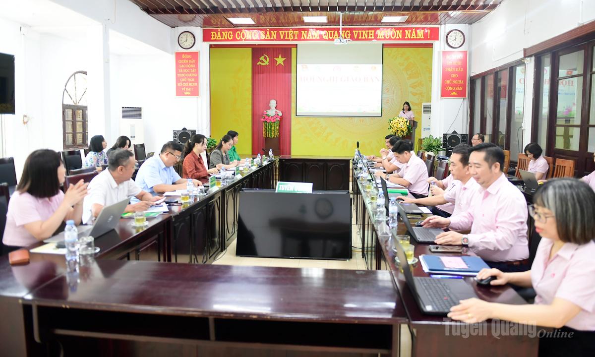Quang cảnh buổi làm việc.