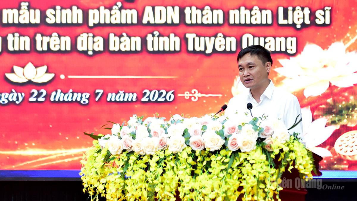 Phó Chủ tịch UBND tỉnh Đỗ Anh Tuấn phát biểu tại lễ phát động.