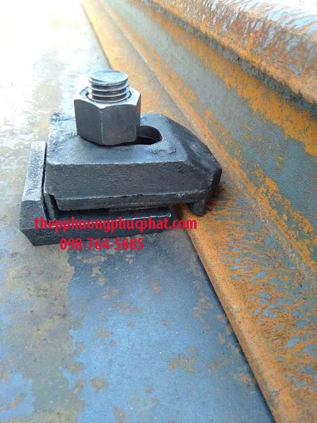 Sản phẩm thép ray đang được phân phối tại Thép Phương Phúc Phát