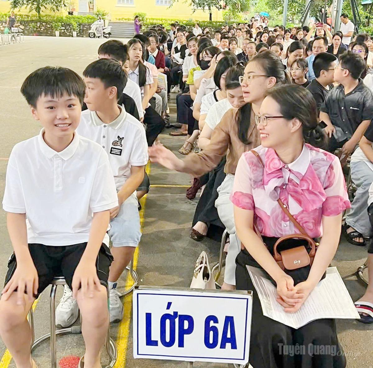 Trường THCS Lê Quý Đôn đón học sinh năm học mới 2025 - 2026.