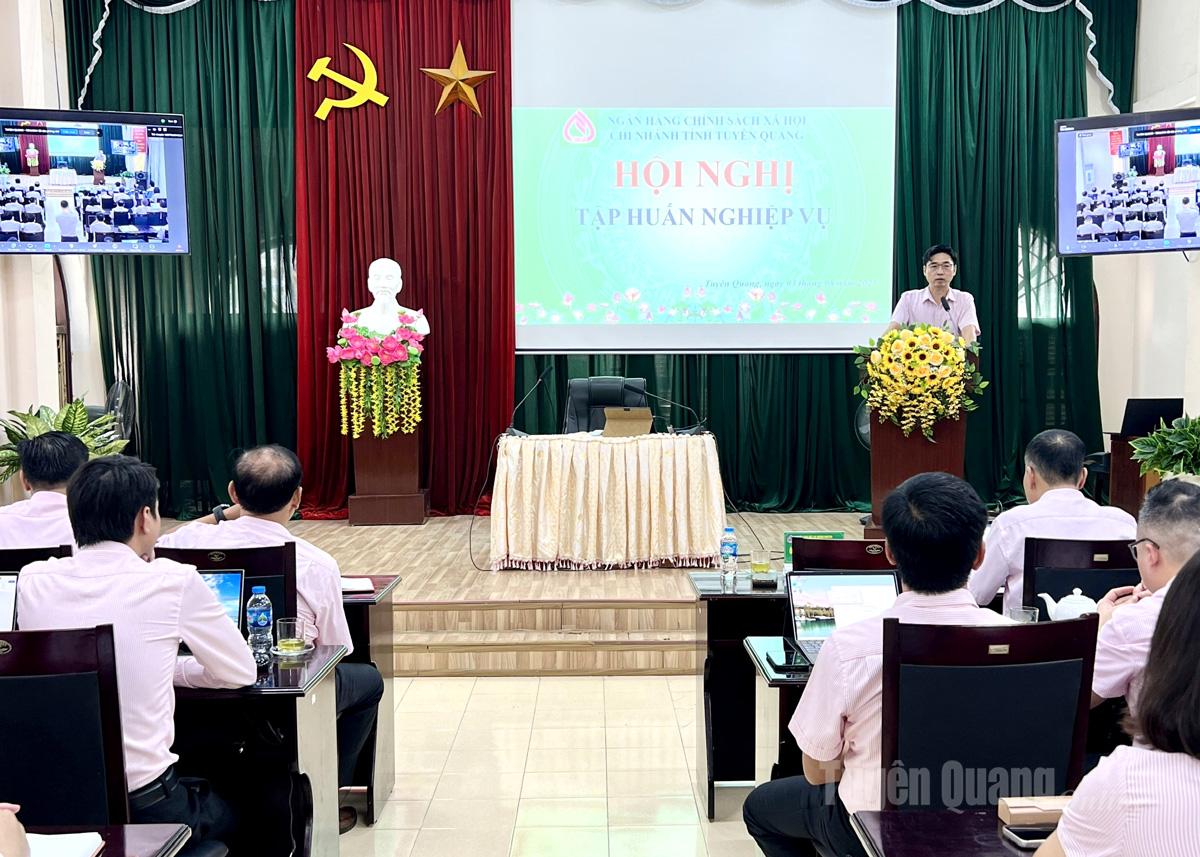 Học viên tham gia lớp tập huấn nghiệp vụ tín dụng chính sách xã hội.