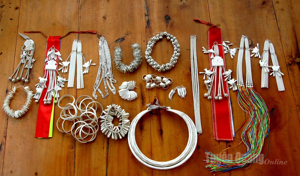 Silver jewelry pieces completed.