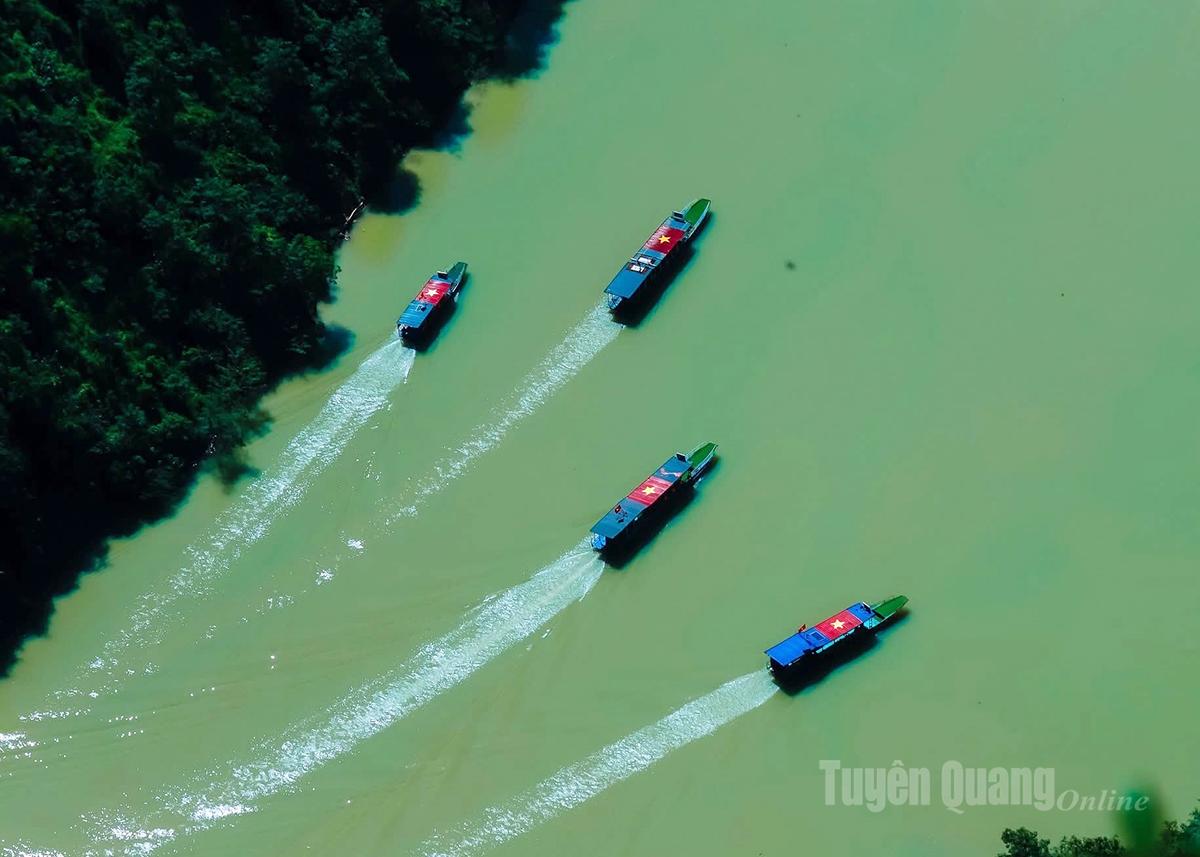 Khai thác tiềm năng du lịch trên lòng hồ thủy điện Nho Quế 1.
