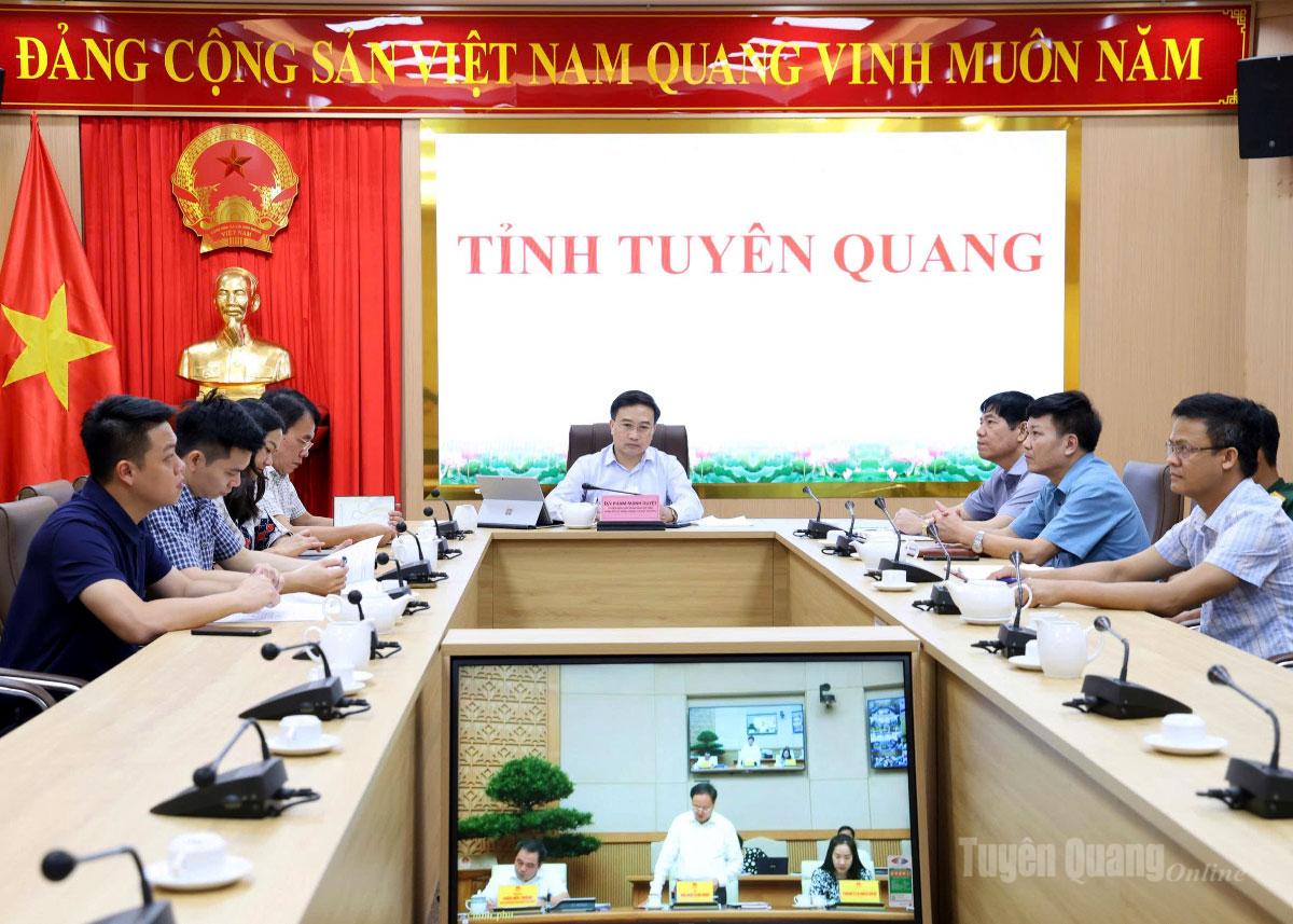 Các đại biểu dự cuộc họp tại điểm cầu Tuyên Quang.