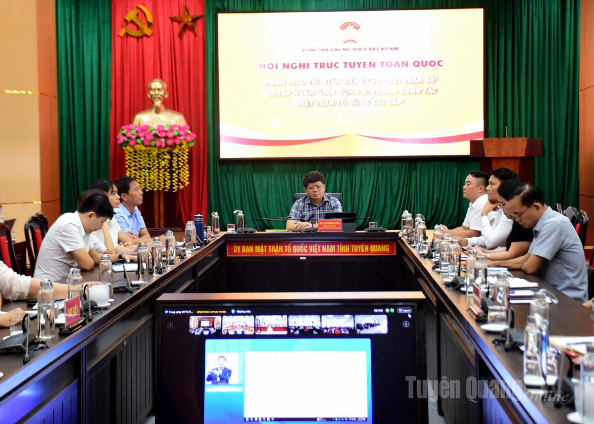 Đồng chí Hà Trung Kiên, Ủy viên Ban Thường vụ Tỉnh ủy, Phó Chủ tịch Thường trực Ủy ban MTTQ Việt Nam tỉnh, chủ trì hội nghị.