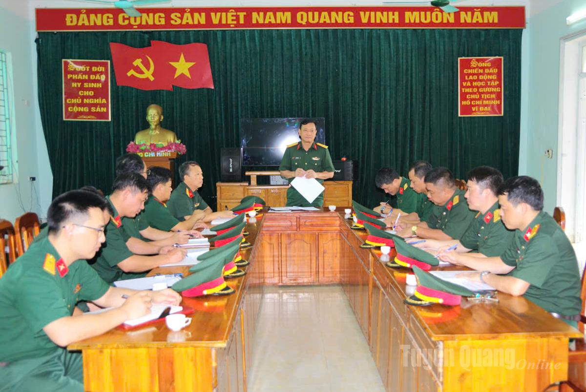 Đại tá Nguyễn Thế Hải, Phó Tham mưu trưởng Quân khu 2 kết luận kiểm tra.