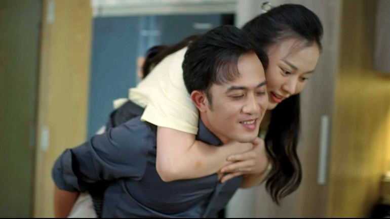 Doãn Quốc Đam và Phương Oanh tái ngộ trong phim.