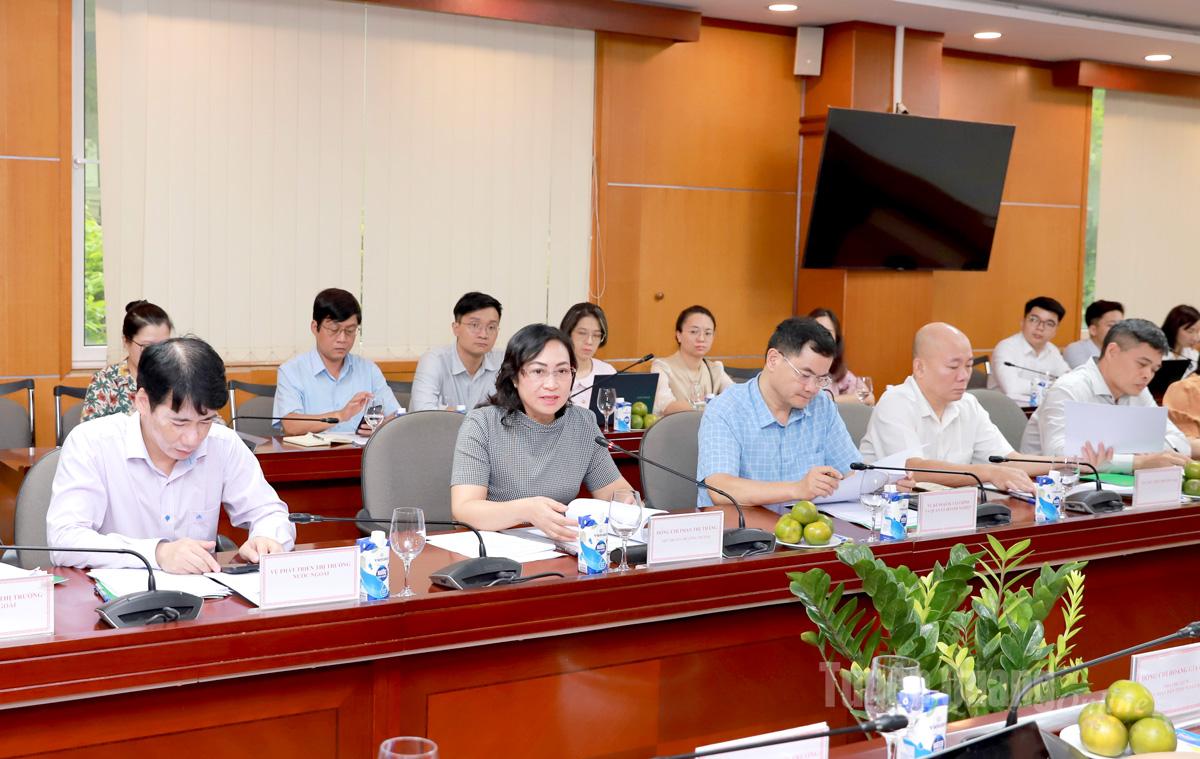 Lãnh đạo và các đơn vị trực thuộc Bộ Công thương tại buổi làm việc.