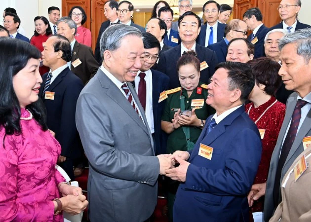 Đội ngũ trí thức, nhà khoa học, văn nghệ sĩ tiếp tục khẳng định vai trò, khát vọng cống hiến
