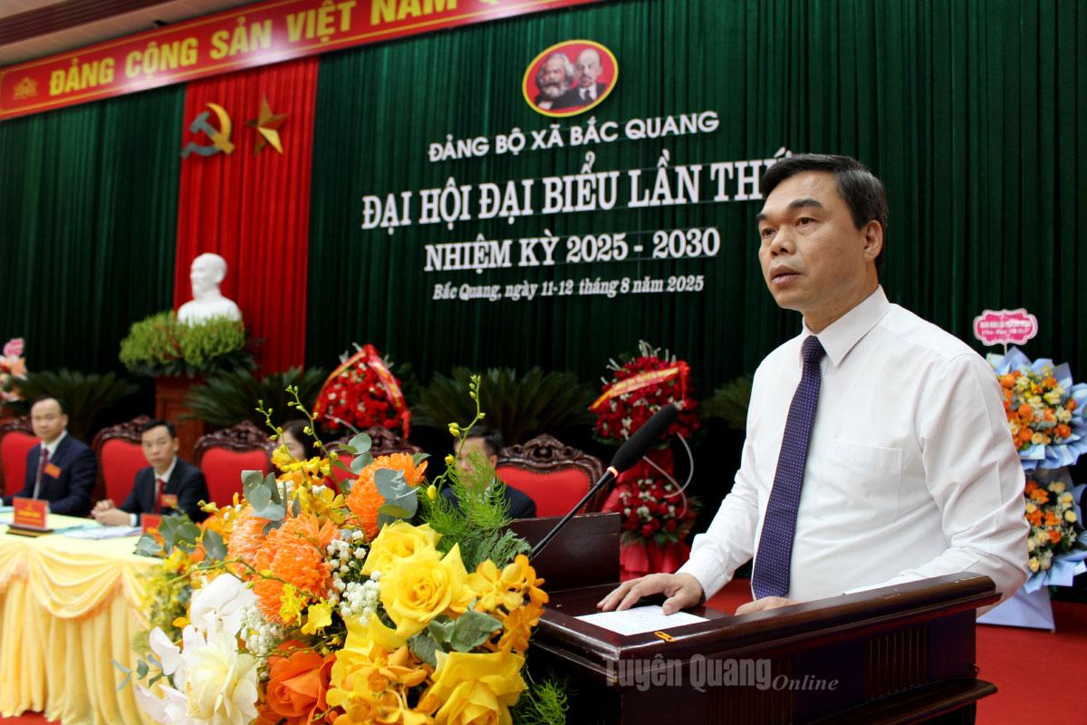 Đồng chí Phó Bí thư Tỉnh ủy, Chủ tịch Ủy ban MTTQ Việt Nam tỉnh Tuyên Quang Ma Thế Hồng phát biểu chỉ đạo Đại hội.