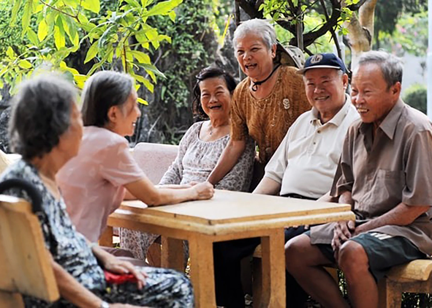 Mở rộng độ bao phủ mạng lưới câu lạc bộ liên thế hệ tự giúp nhau.