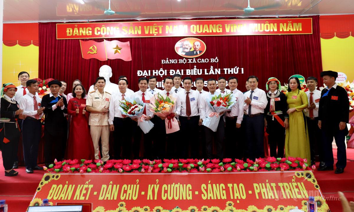 Ban Chấp hành Đảng bộ xã Cao Bồ nhiệm kỳ 2025-2030 ra mắt Đại hội. Ảnh: My Ly