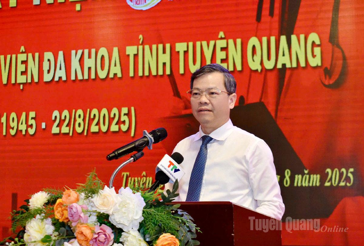 Đồng chí Nguyễn Văn Sơn, Phó Bí Thư Tỉnh uỷ, Chủ tịch HĐND tỉnh phát biểu tại Lễ kỷ niệm.
