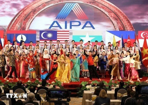 An art performance at the opening ceremony of the 41st General Assembly of the Association of Southeast Asian Nations (AIPA 41) held in Ha Noi on September 8, 2020. (Photo: VNA)