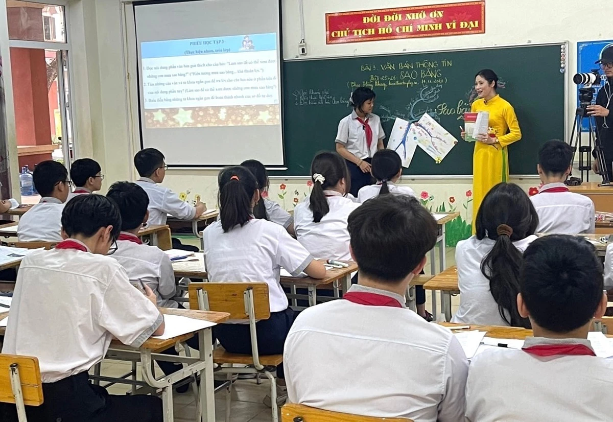 Việc hỗ trợ công chức cấp xã trong hoạt động giáo dục là nhiệm vụ cấp bách trước thềm năm học mới 2025-2026. Ảnh: Lê Nguyễn