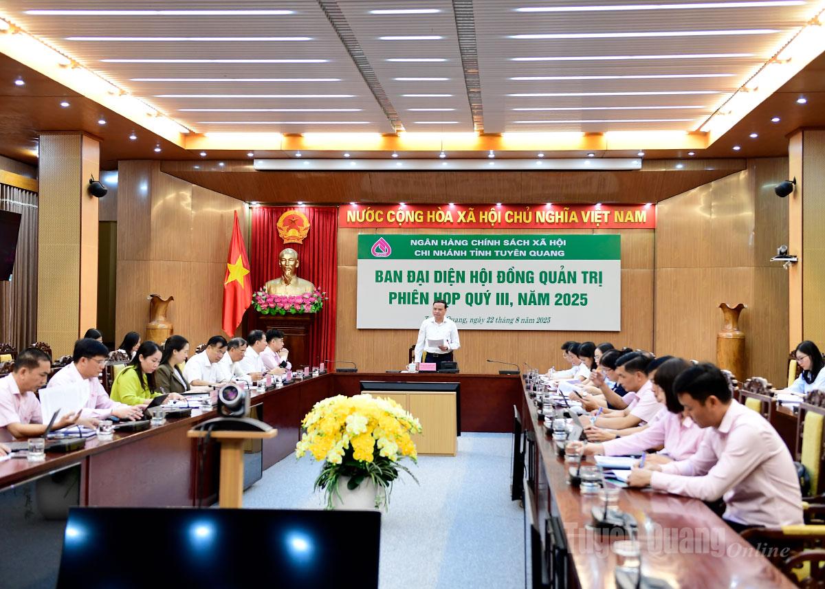 Ban Đại diện Hội đồng quản trị Ngân hàng Chính sách xã hội tỉnh tổ chức phiên họp quý III.