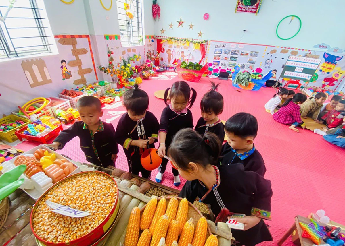 Hoạt động giáo dục tại điểm trường Lũng Khỏe A - Trường Mầm non Hướng Dương (Thuận Hòa, Tuyên Quang).