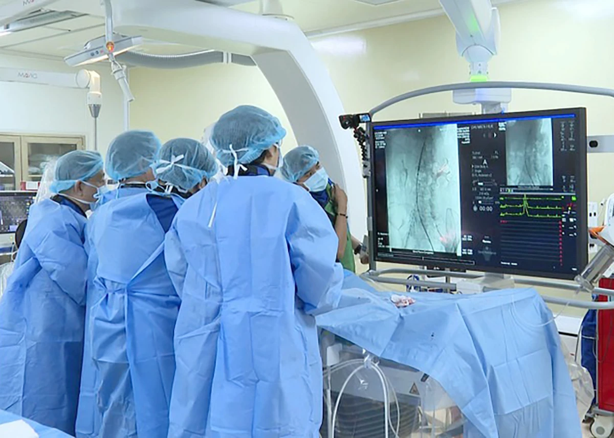 Can thiệp nhồi máu cơ tim trong “giờ vàng” giúp bệnh nhân giảm nguy cơ biến chứng và giảm tỷ lệ tử vong.
