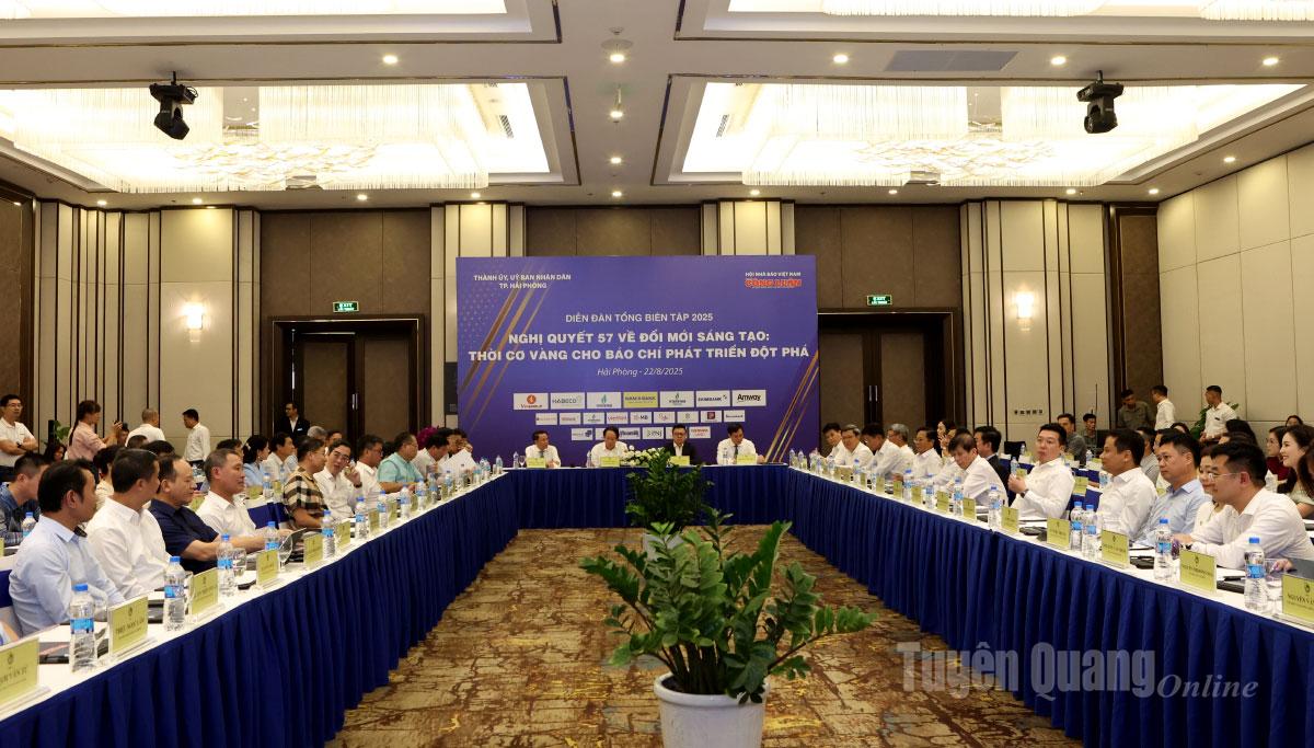 Toàn cảnh diễn đàn Tổng Biên tập 2025.