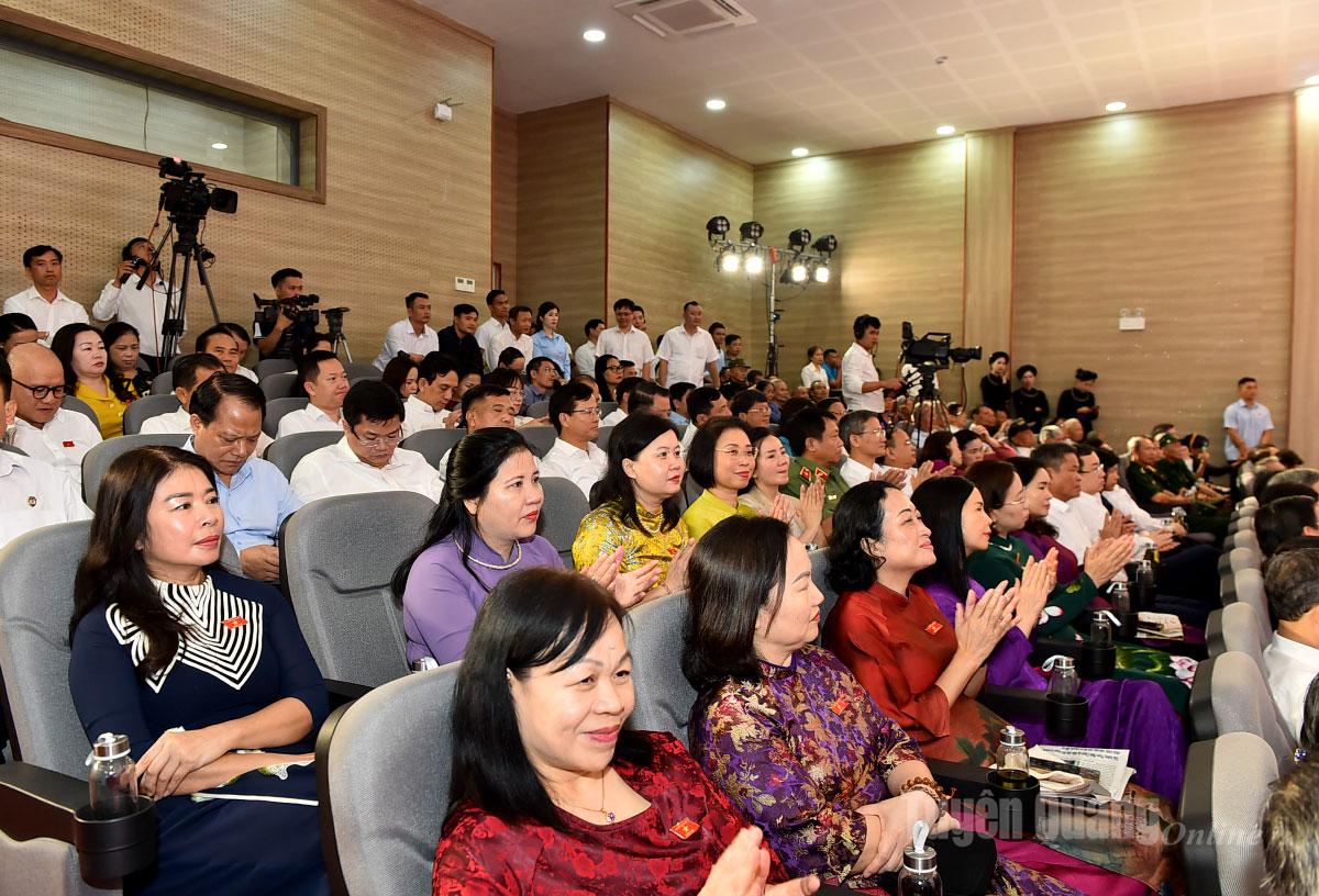 Các đại biểu dự chương trình.