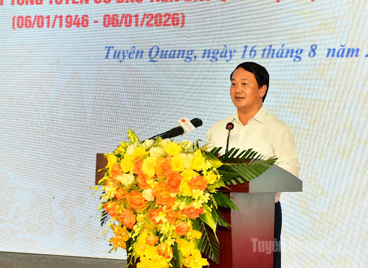 Đồng chí Bí thư Tỉnh ủy Hầu A Lềnh phát biểu tại chương trình.
