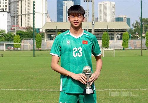 Thủ môn xuất sắc nhất
Giải vô địch bóng đá U17 Đông Nam Á Lý Xuân Hòa.