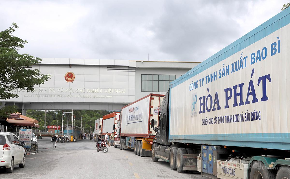 Hoạt động giao thương xuất khẩu qua Cửa khẩu Quốc tế Thanh Thủy được diễn ra thông suốt, an toàn.