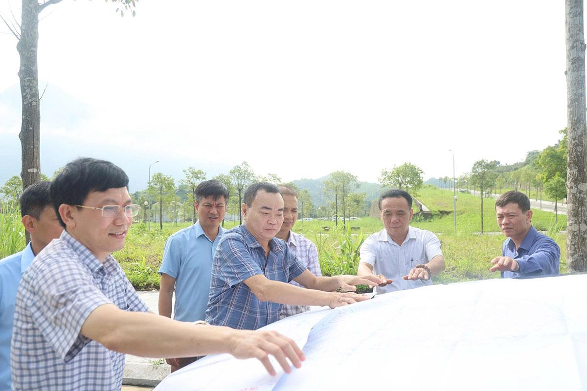 Đoàn giám sát HĐND tỉnh khảo sát thực tế tại Dự án Khu đô thị mới Hà Sơn, phường Hà Giang 1.