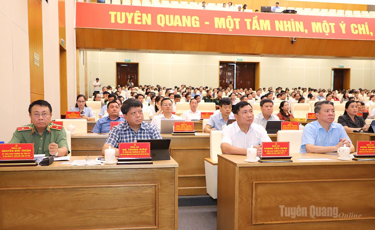 Các đồng chí Ủy viên Ban Thường vụ Tỉnh ủy dự buổi gặp mặt.