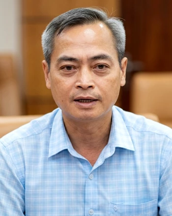 Đồng chí Vũ Việt Hưng, Chi cục trưởng Chi cục Đất đai,
 Sở Nông nghiệp và Môi trường