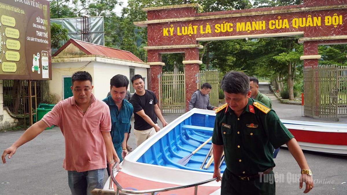 Phường Hà Giang 1 trang bị xuồng cứu hộ phục vụ phòng, chống thiên tai.