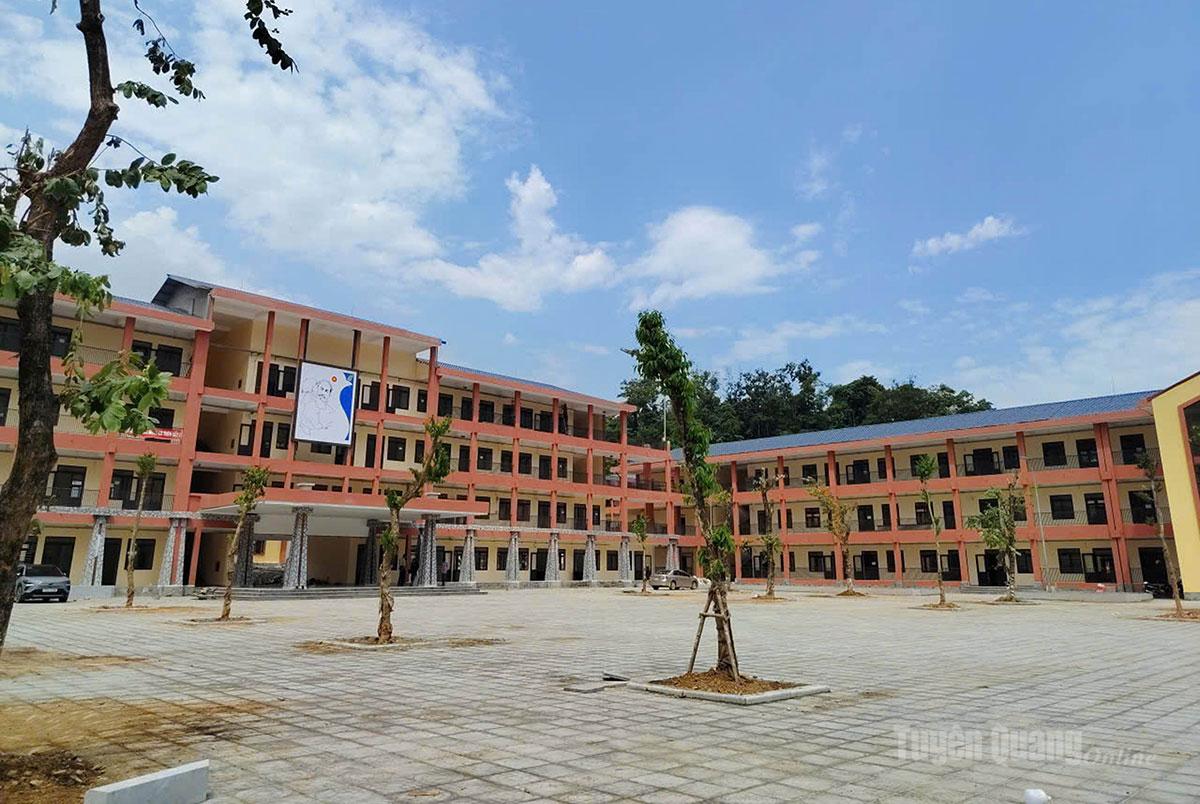 Trường Phổ thông nội trú liên cấp Tiểu học và THCS Thanh Thủy đã sẵn sàng cho
 Lễ khánh thành và khai giảng năm học mới.