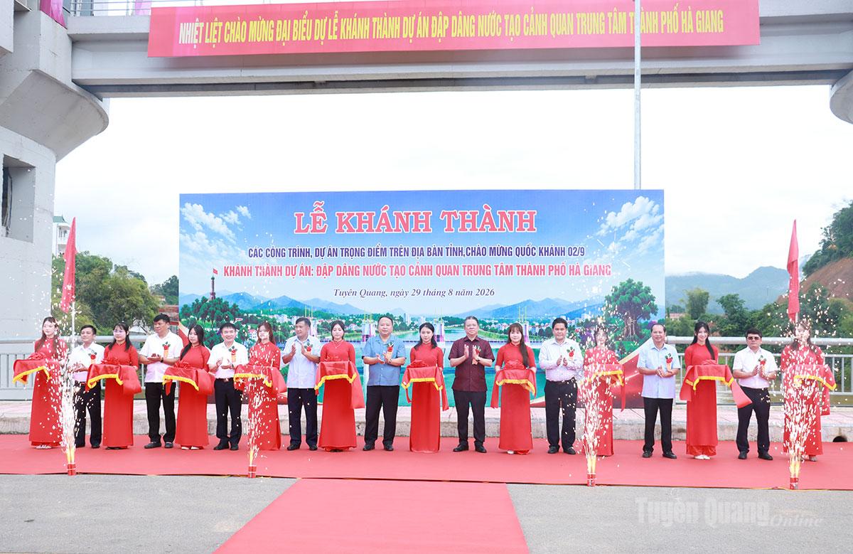 Khánh thành dự án đập dâng nước tạo cảnh quan trung tâm thành phố Hà Giang