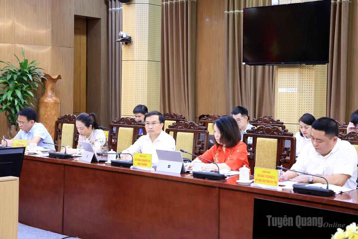 Các đại biểu dự họp.